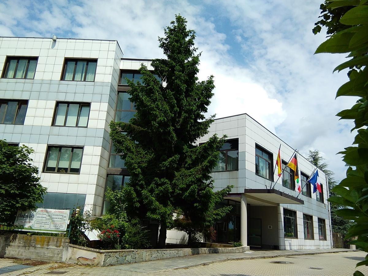 Hotel Cavalieri Pinerolo Exterior photo
