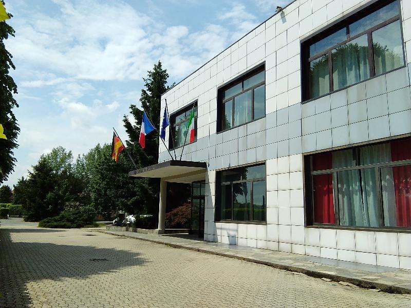 Hotel Cavalieri Pinerolo Exterior photo